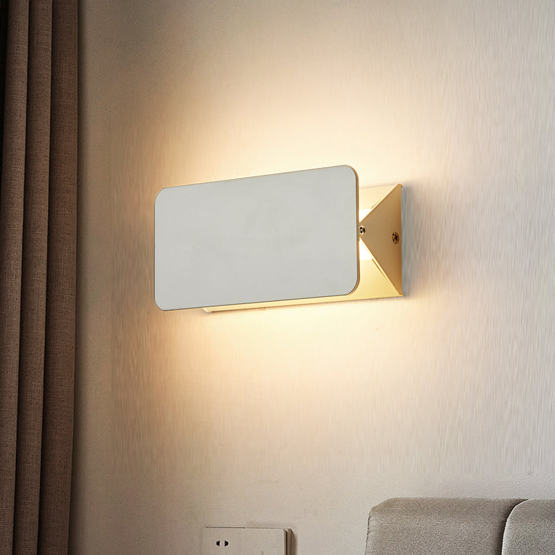 White Finish LED Metal Rotatable Wall Lamp For Indoor Use