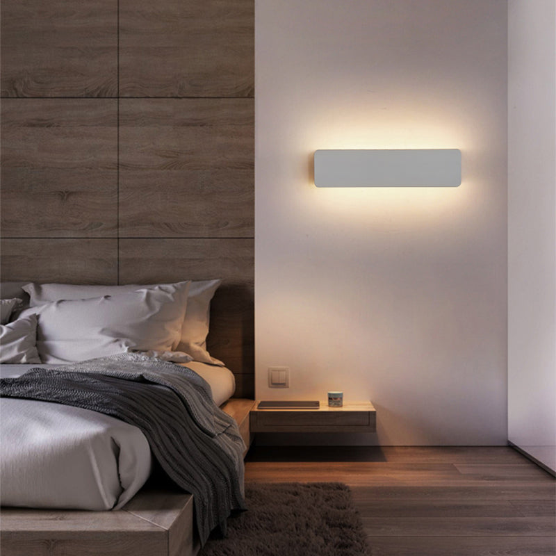 White Finish LED Metal Rotatable Wall Lamp For Indoor Use