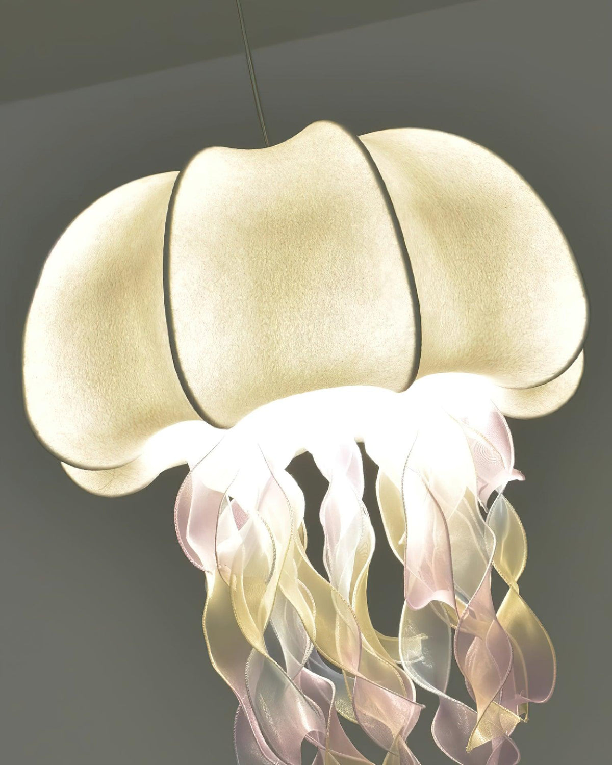 Lamp With Iridescent Glow Jellyfish Pendant