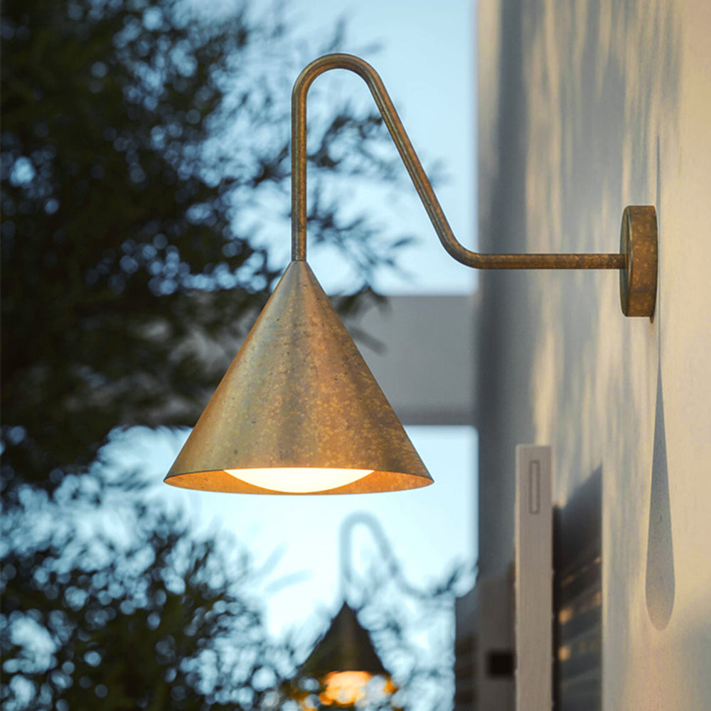 Black Gold IP65 Waterproof Minimalist Outdoor Metal Cone Light