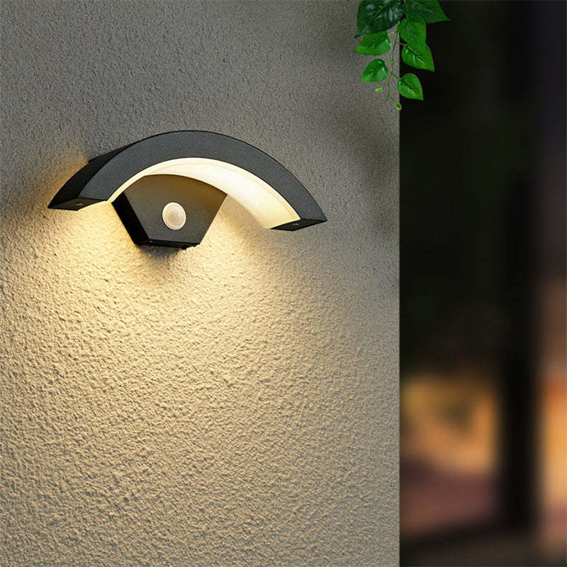 Black Outdoor Wall Light Nordic Weatherproof Arc LED