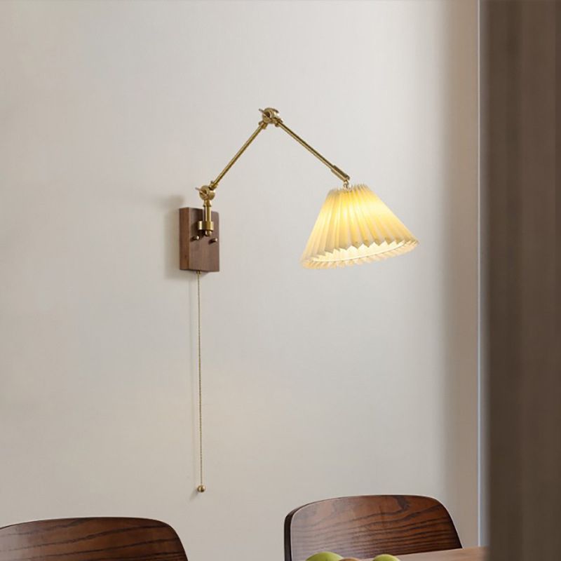 Modern Metal Adjustable Folding Wall Lamp LumaFold
