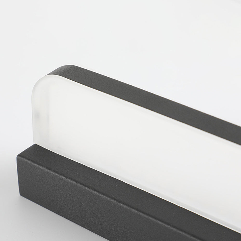 Modern Rectangular Bathroom Wall Light With Mirror Finish