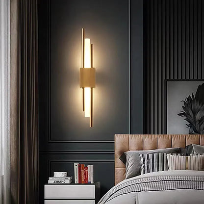 LED Wall Light With Warm White Glow In Marble And Metal