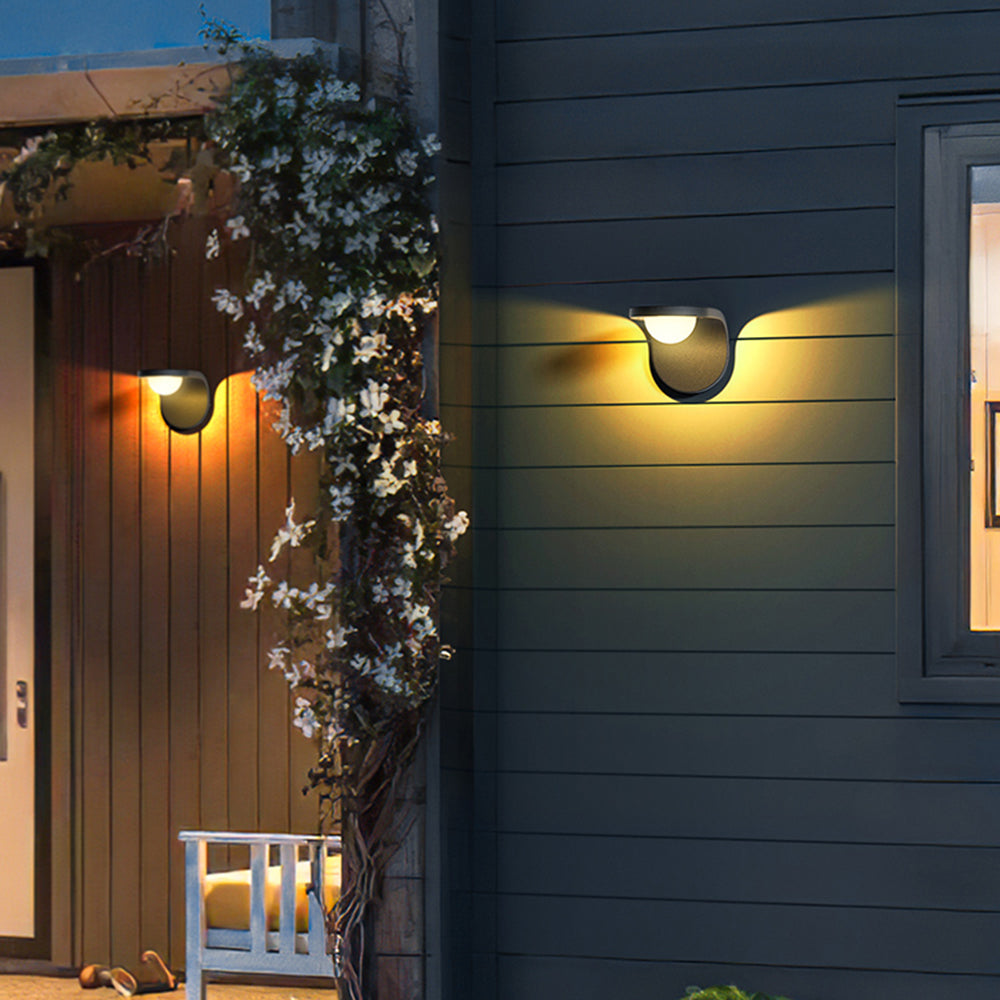 Black Metal Adjustable IP65 Outdoor Solar Wall Lamp Arc