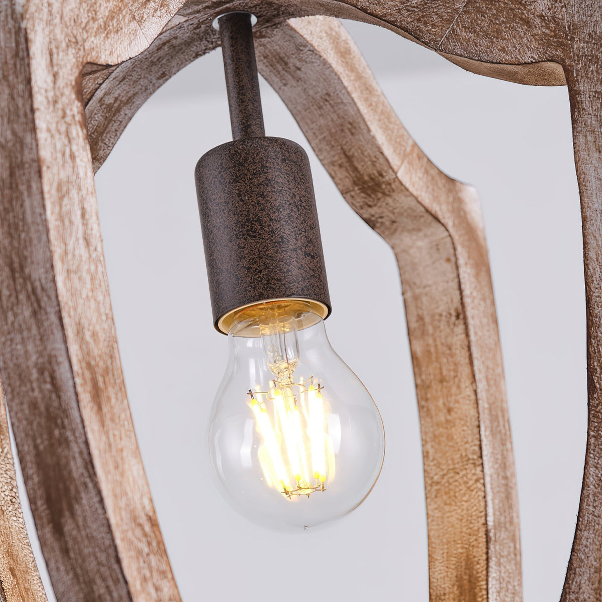 Wooden Shade Pendant Lamp With Creative Iron