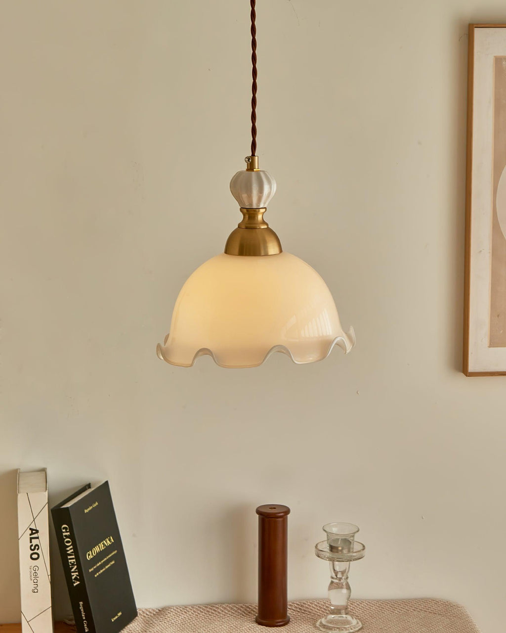 Wavy Edge Vintage Glass Romantic Pendant Lamp With Soft Glow
