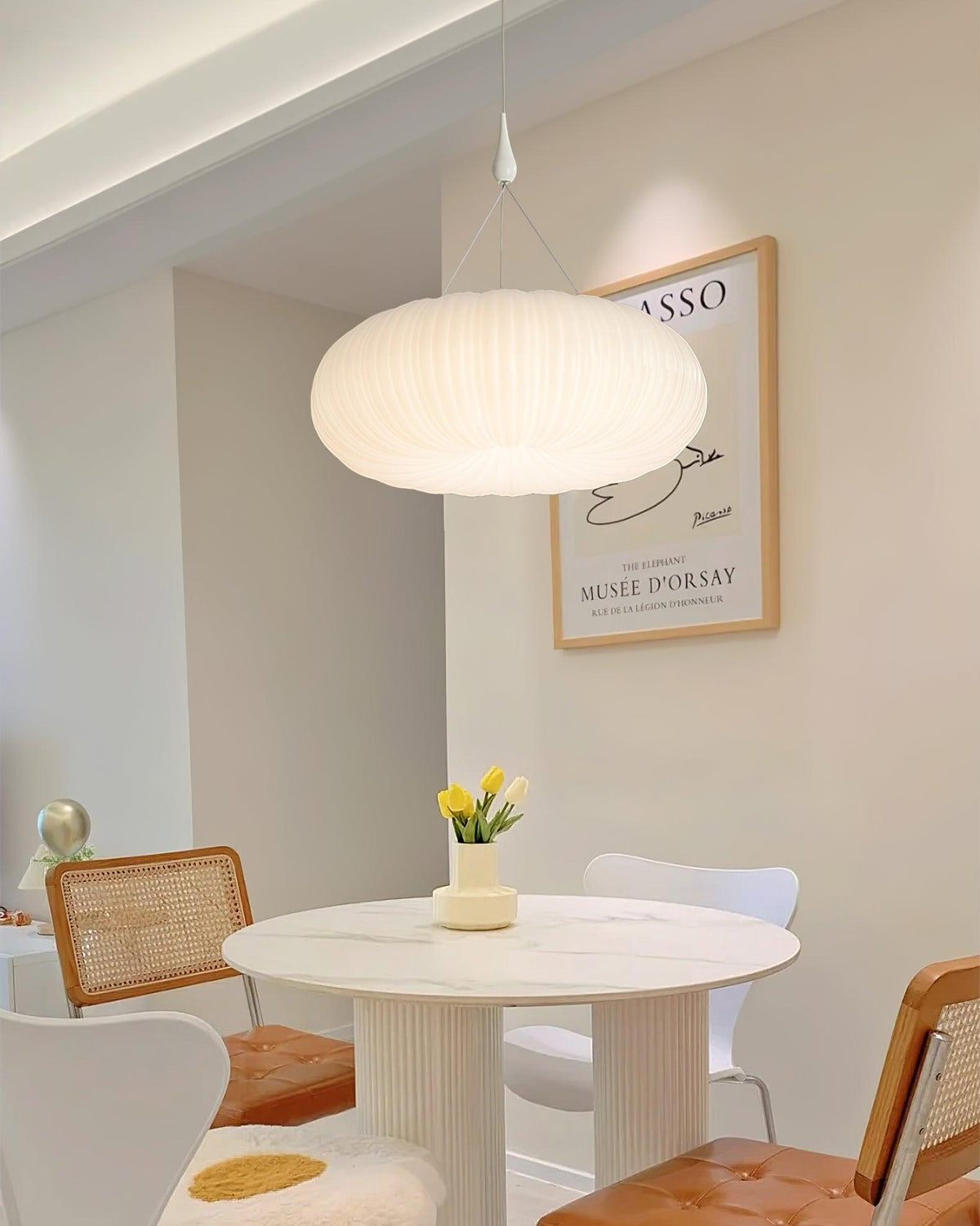 Long Lasting LED Elegant Oval Pendant Light