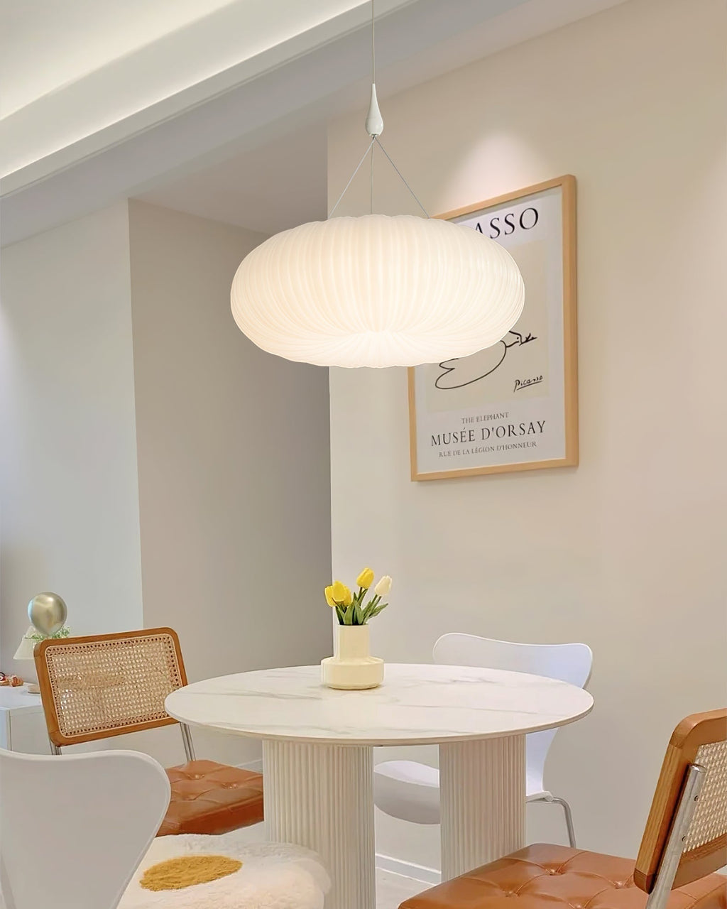 Long Lasting LED Elegant Oval Pendant Light