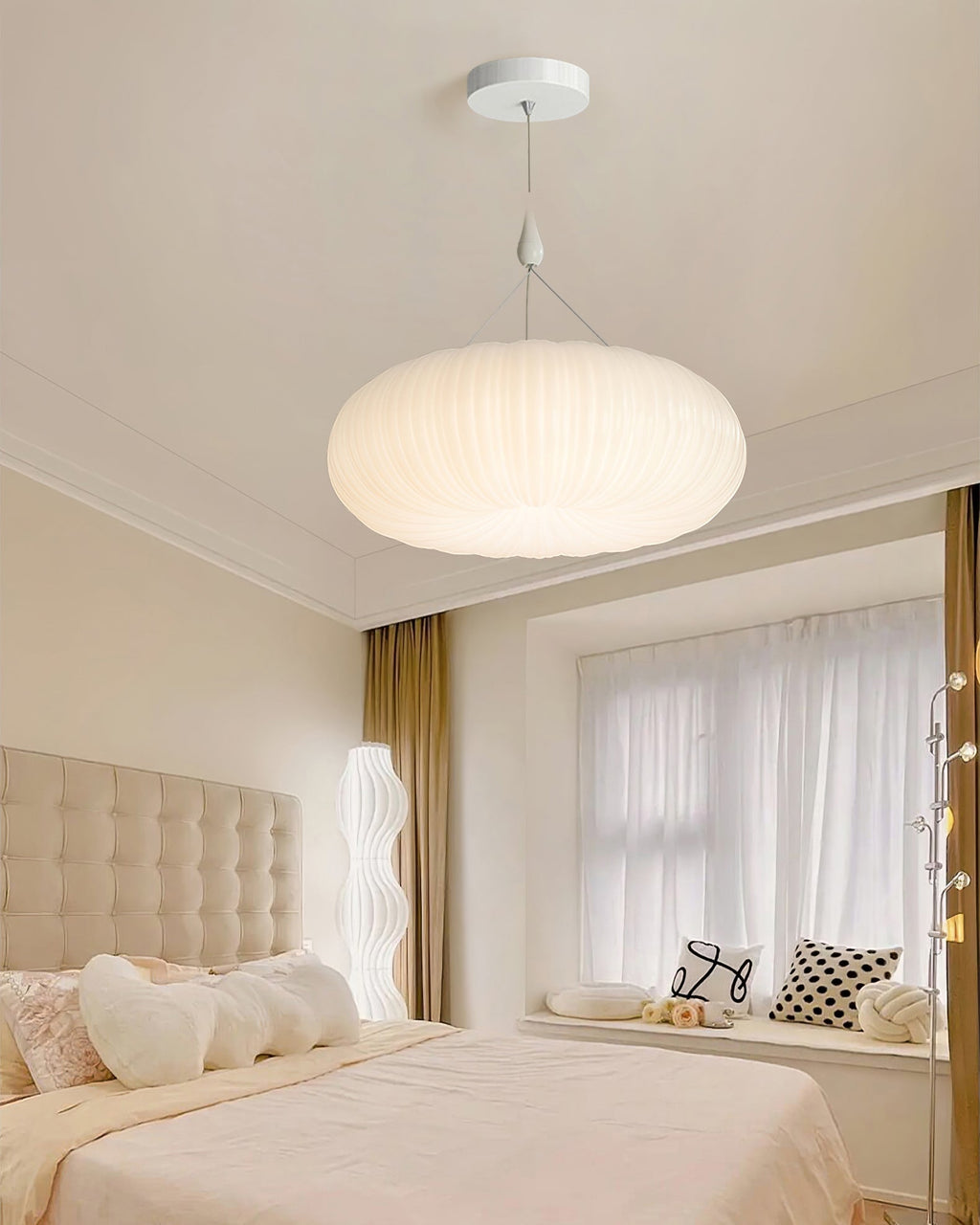 Long Lasting LED Elegant Oval Pendant Light