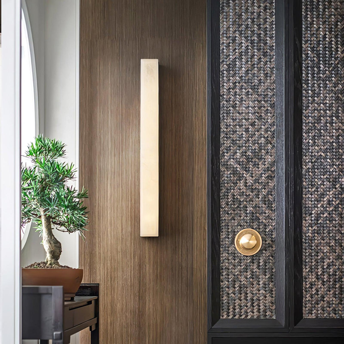 Alabaster Brass Vertical Wall Light