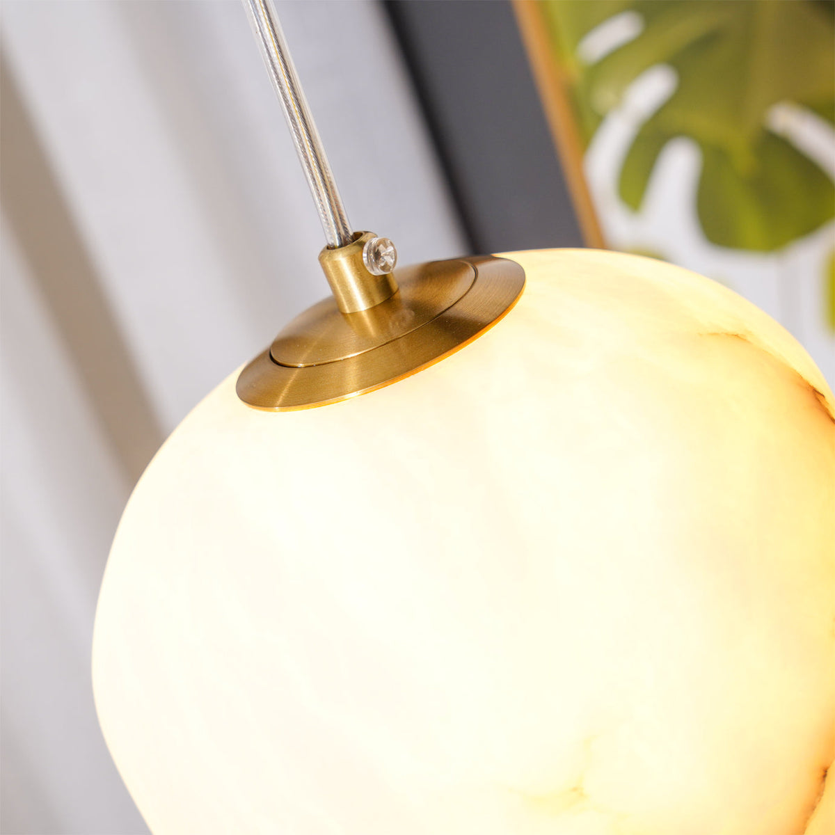 Pendant Lamp for Elegant Ambience in Goose Alabaster Brass