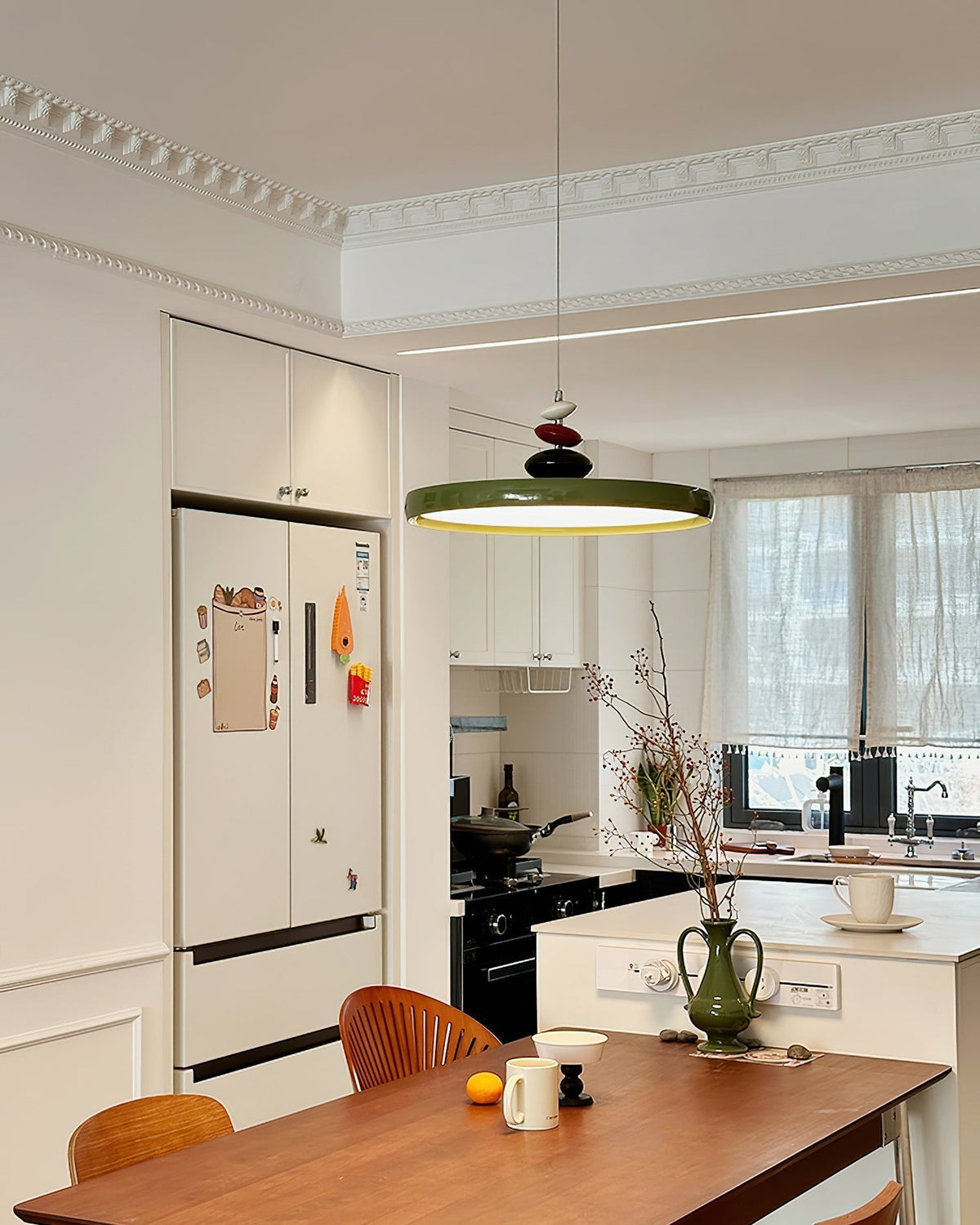 Modern Decor Metal Pendant Lamp With Round Acrylic Shade