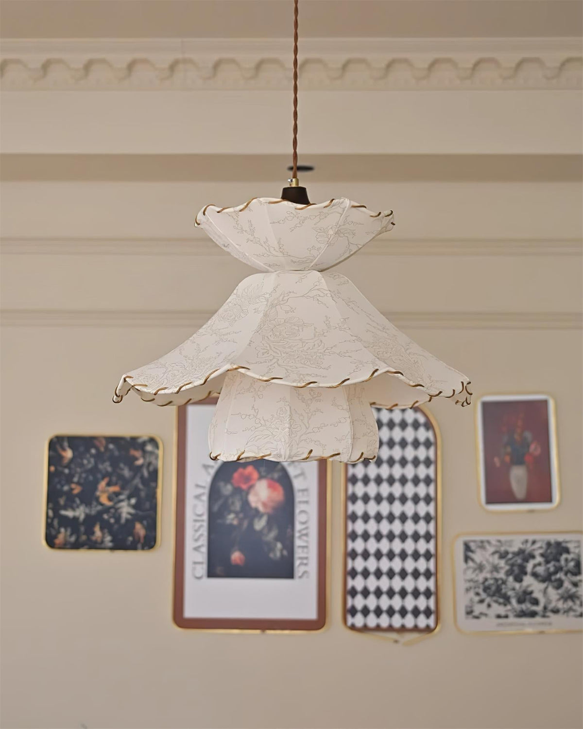 Soft Lighting Minimalist Fabric Scalloped Pendant Lamp