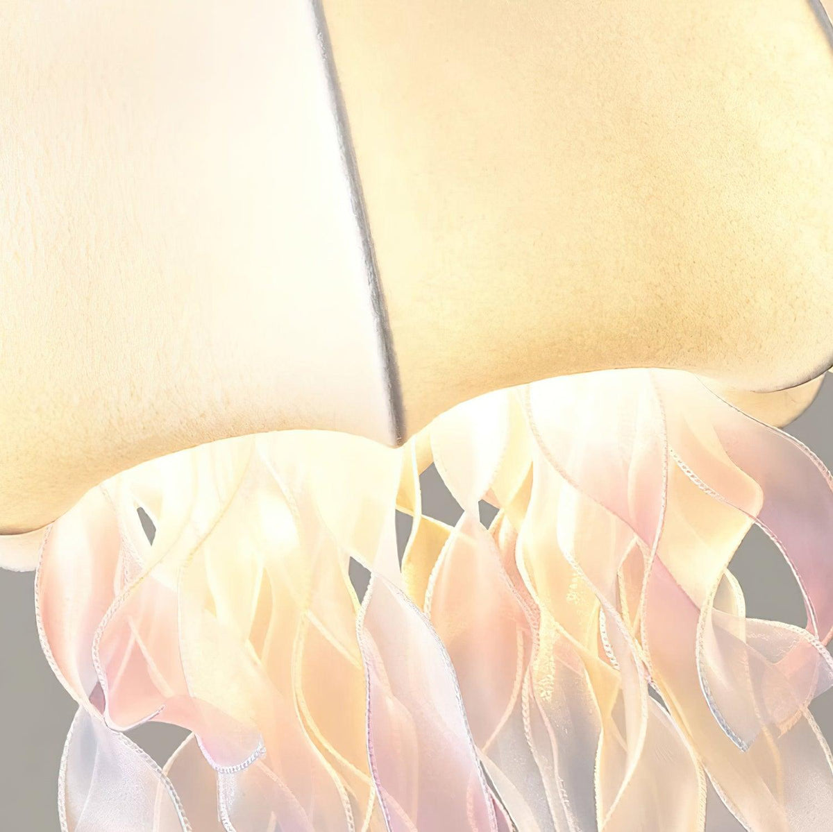 Lamp With Iridescent Glow Jellyfish Pendant