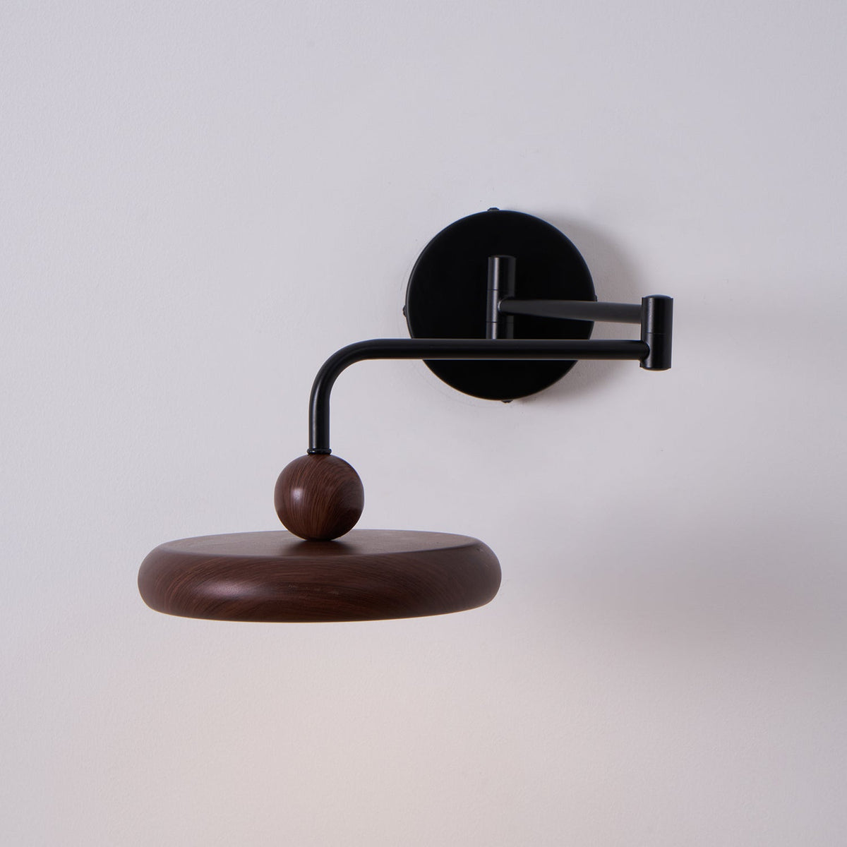 Integrated LED Dimmable 3000K Wall Light With Walnut Wood