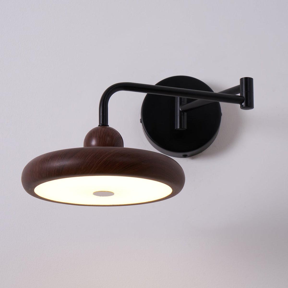 Integrated LED Dimmable 3000K Wall Light With Walnut Wood