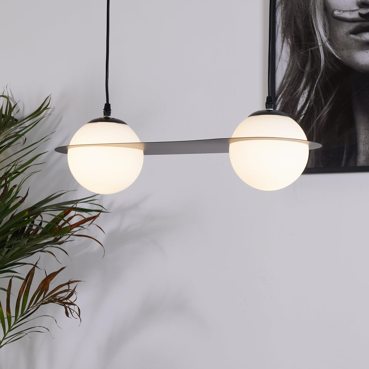 Adjustable Height Black Glass Pendant Lamp Selan