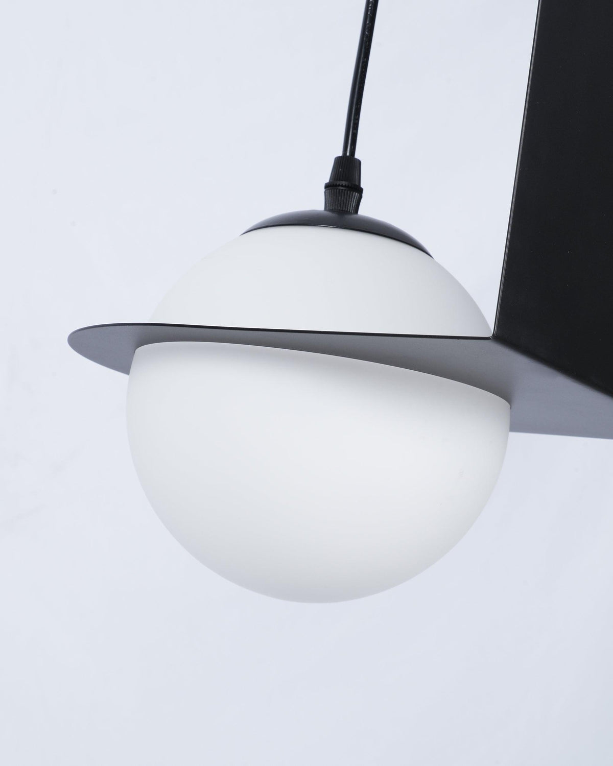 Adjustable Height Black Glass Pendant Lamp Selan