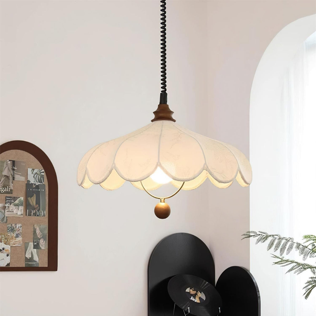 Cozy Romantic Ambience Vintage Floral Pendant Light