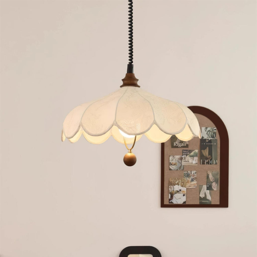 Cozy Romantic Ambience Vintage Floral Pendant Light
