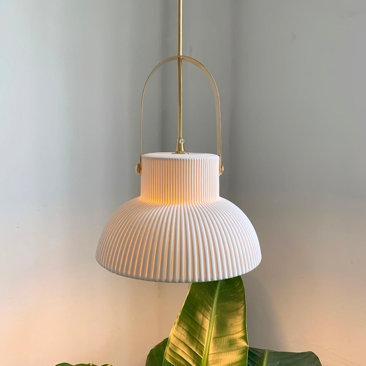Ribbed White Ceramic And Brass Handle Pendant Lamp