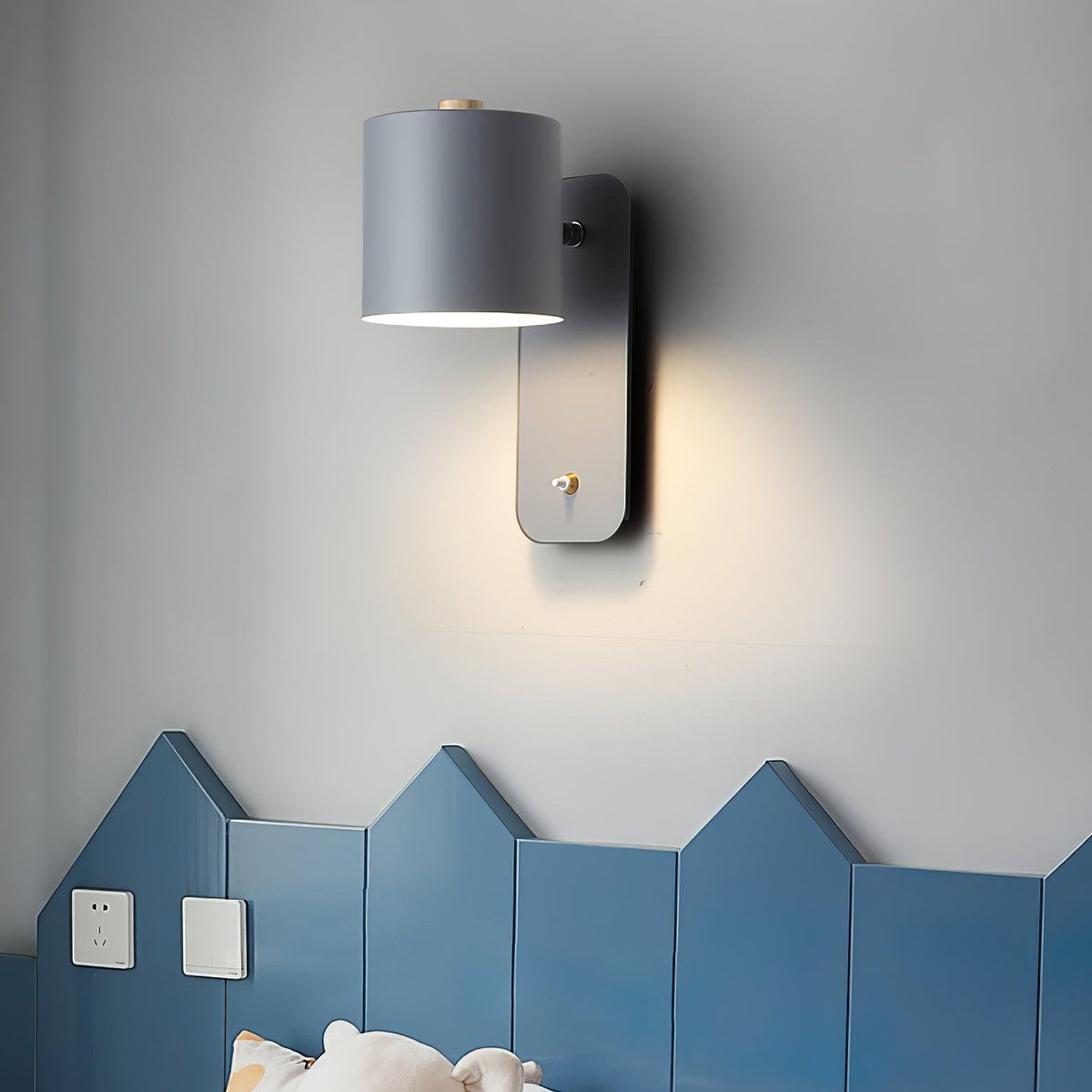 Adjustable Bedside Wall Lamp With Cylinder Rotatable Head
