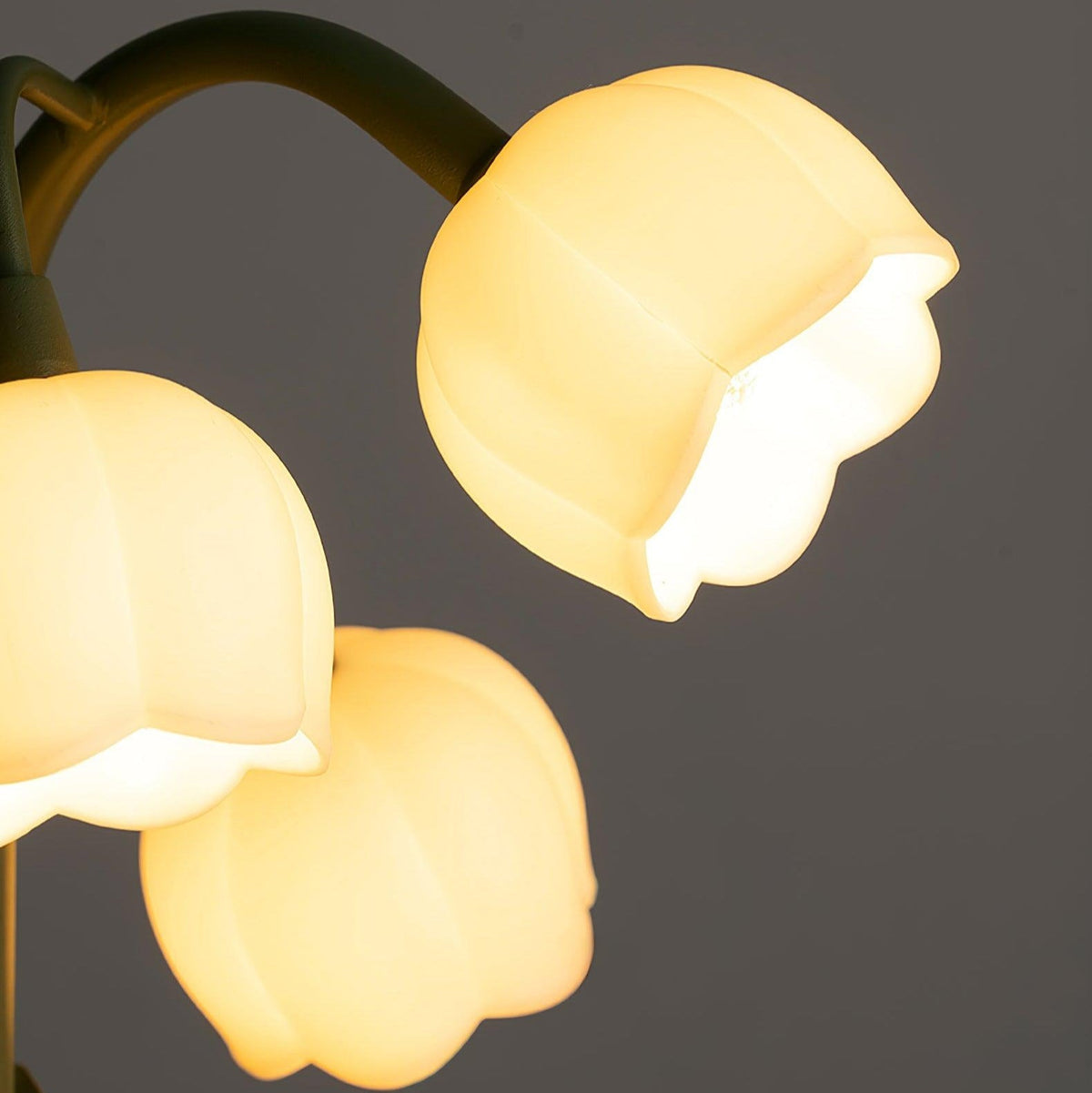 Indoor Wall Light With Lifelike Leaves Inspired By Orchid