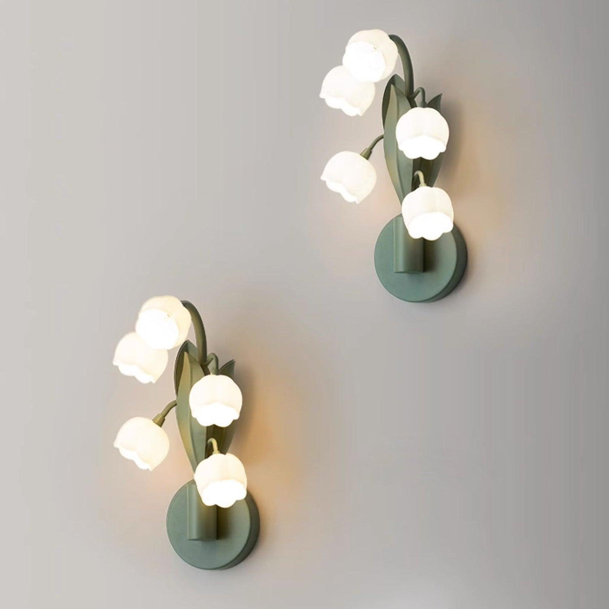 Indoor Wall Light With Lifelike Leaves Inspired By Orchid