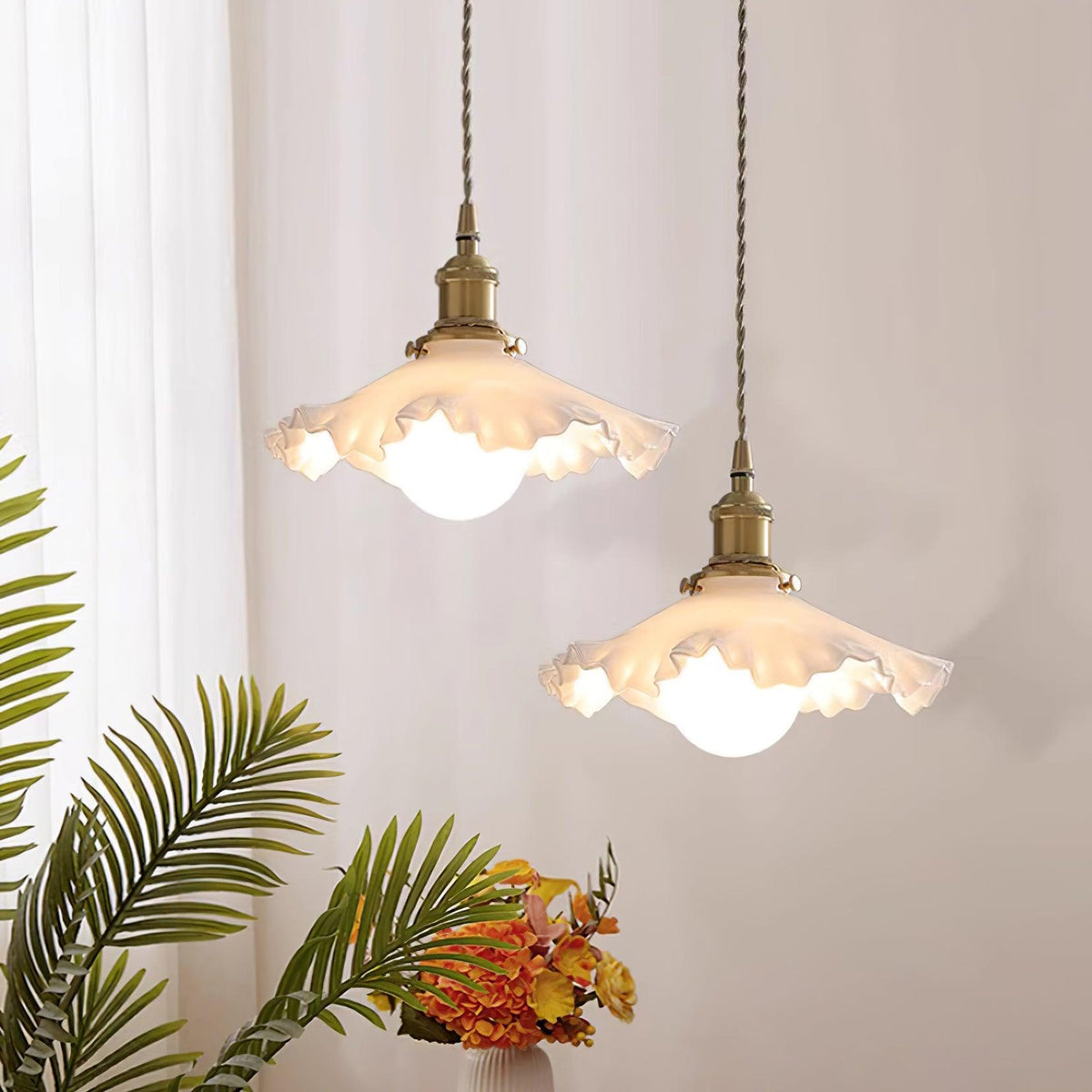 Glass Ruffle Shade Brass Pendant Lamp With Warm Glow