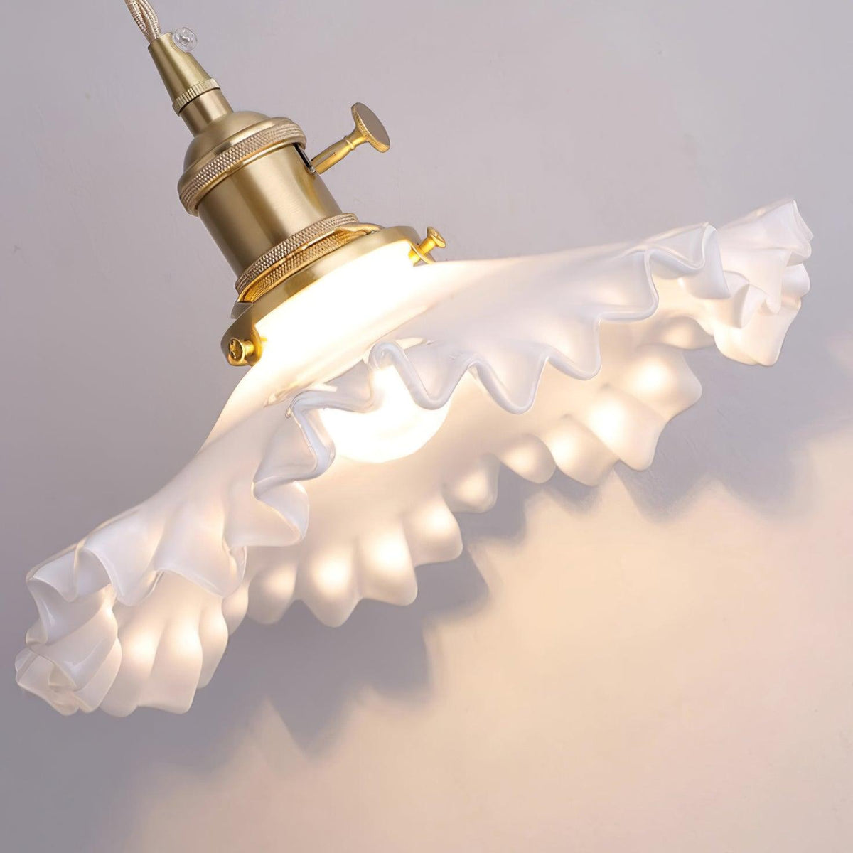 Glass Ruffle Shade Brass Pendant Lamp With Warm Glow