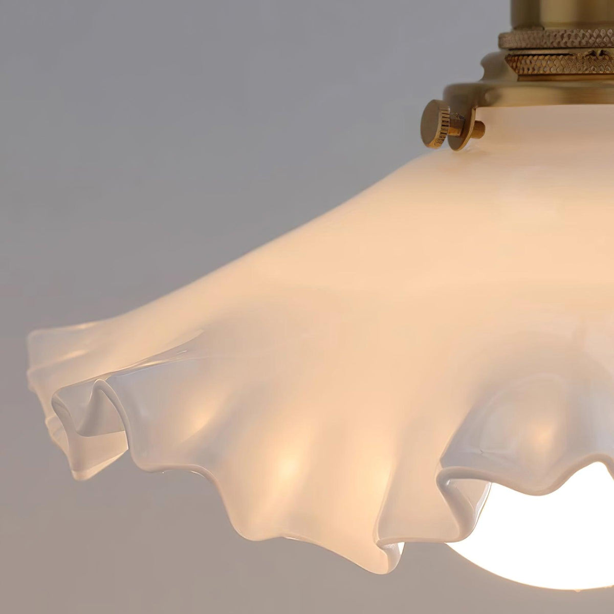 Glass Ruffle Shade Brass Pendant Lamp With Warm Glow