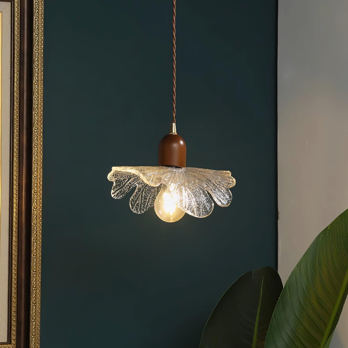 Floral Shade Stained Glass Pendant Lamp