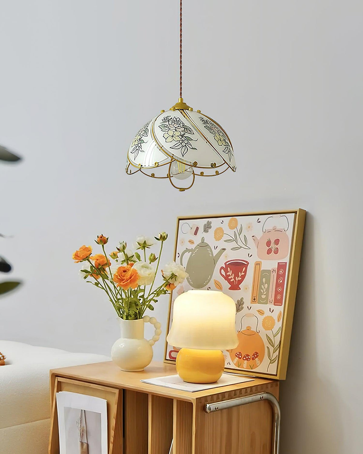 Vintage Metal Frame Pendant Lamp With Petal Glass Shade
