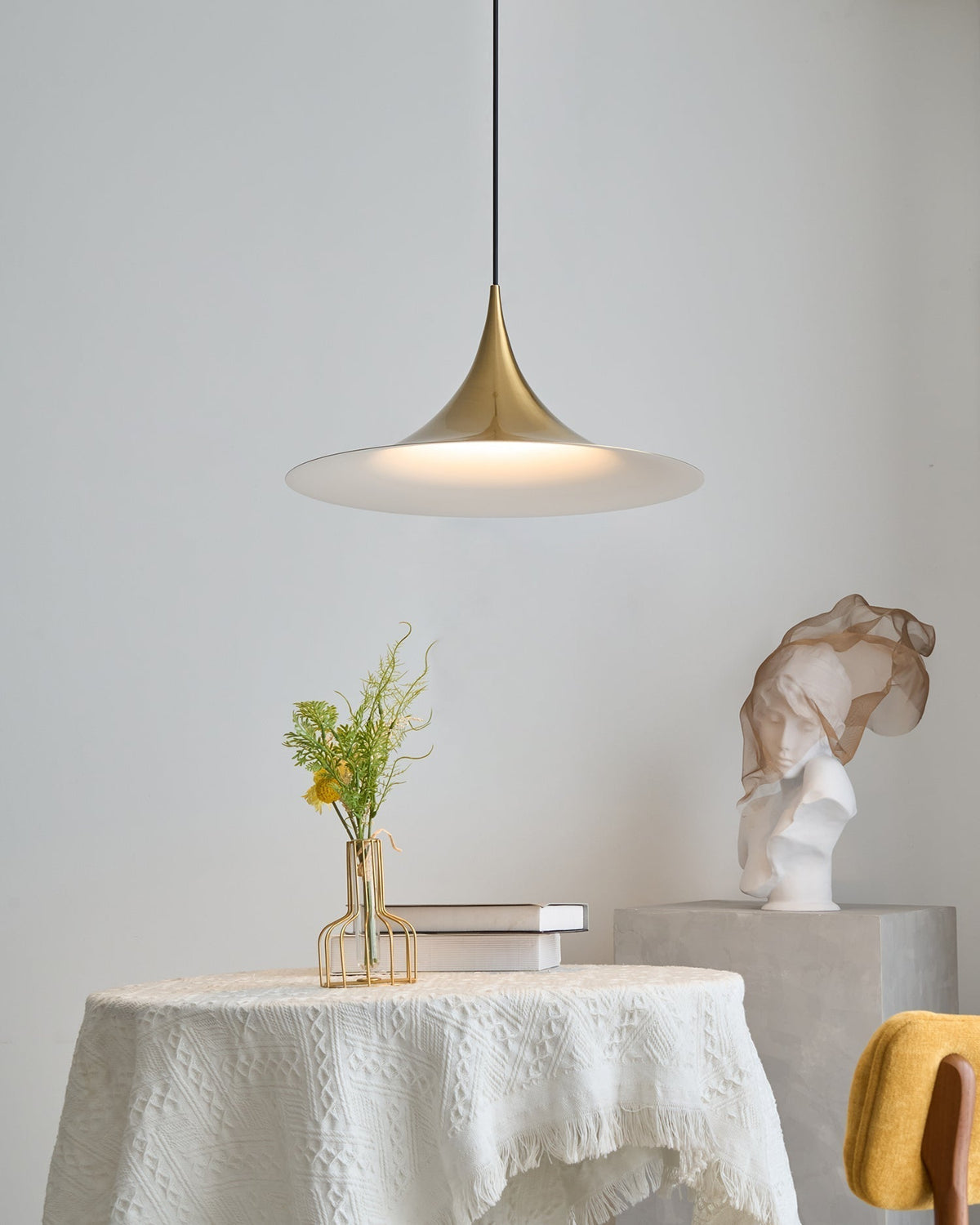 Elegant Dining Lighting Pendant Lamp With Slim Neck