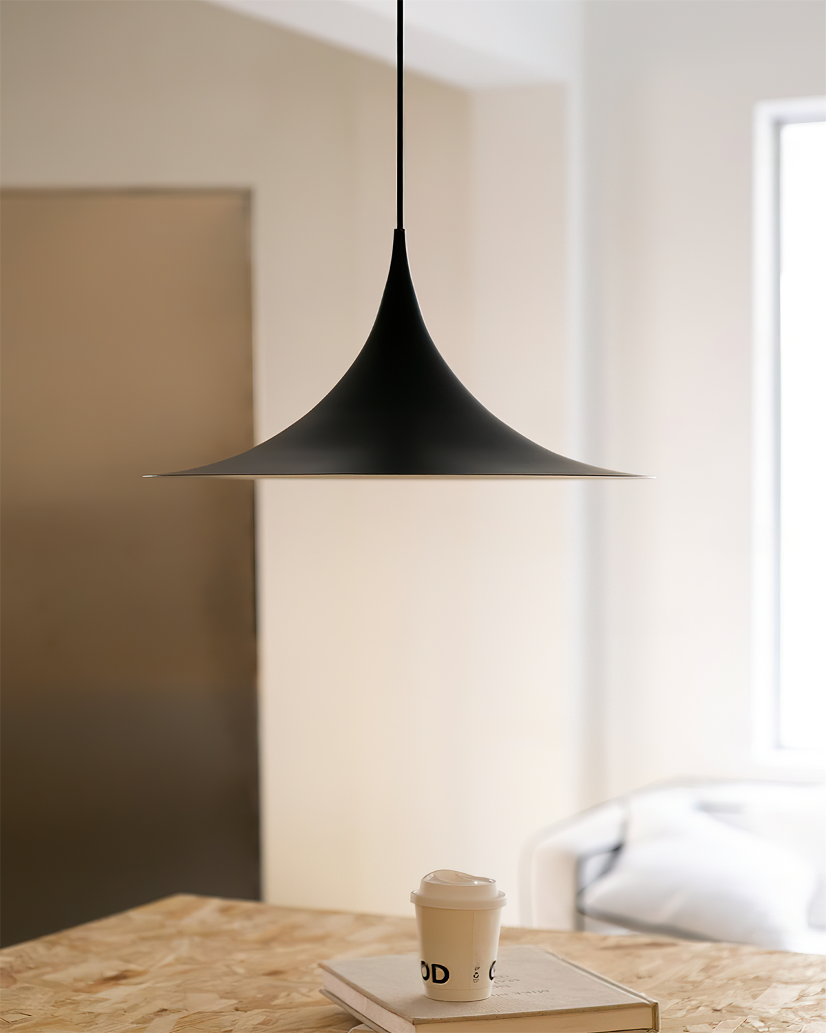 Elegant Dining Lighting Pendant Lamp With Slim Neck