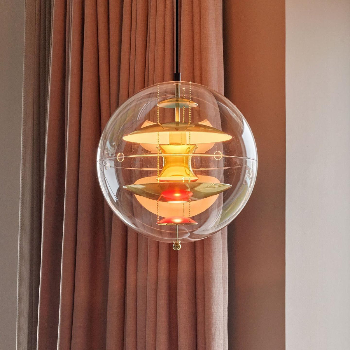 Clear Globe And Floating Geometric Layers Pendant Lamp