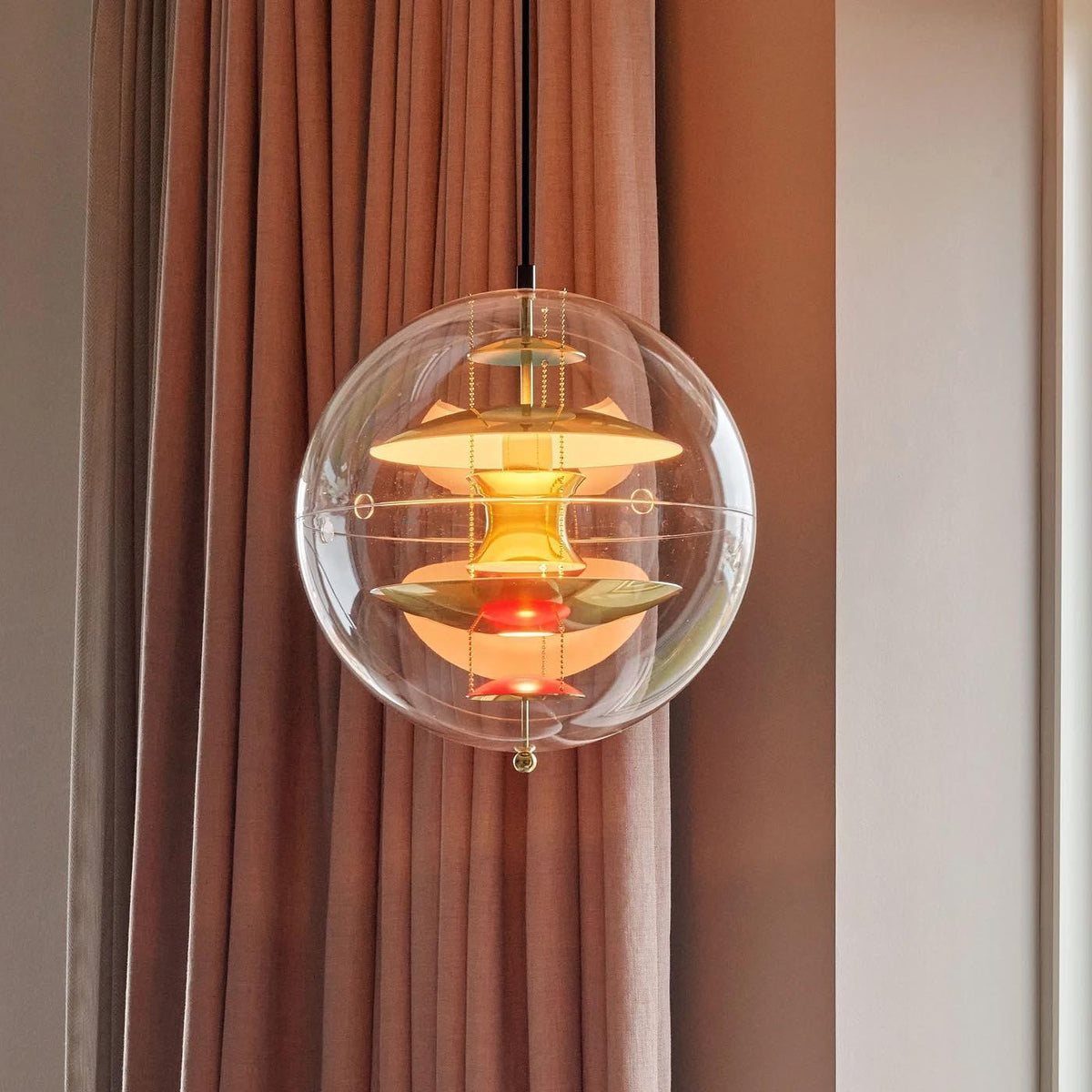Clear Globe And Floating Geometric Layers Pendant Lamp