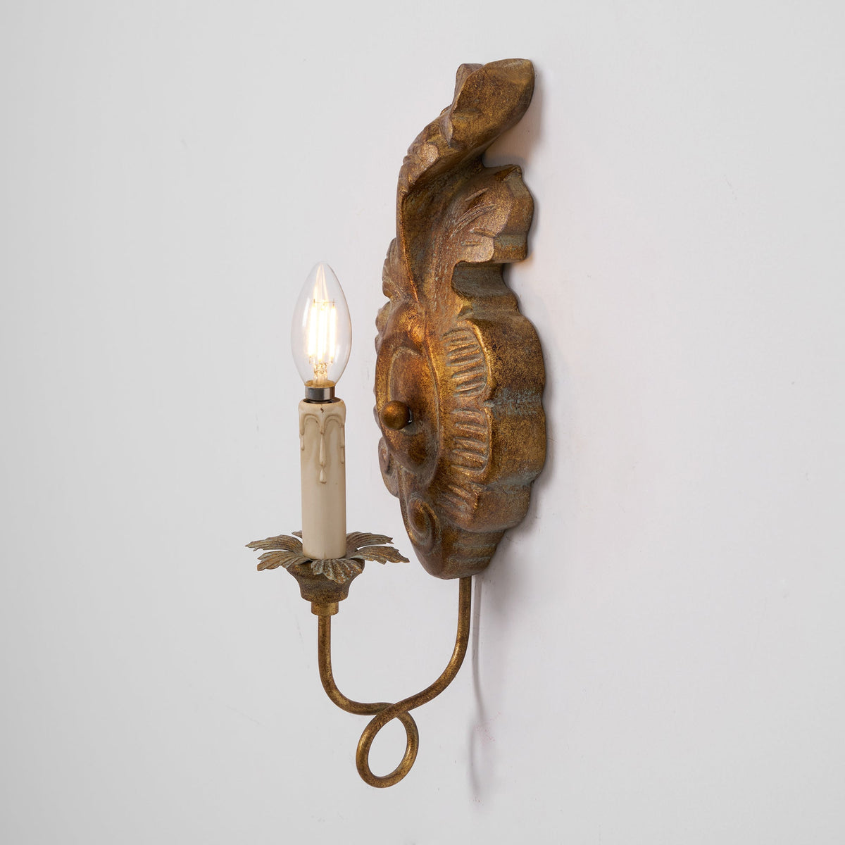 Resin Ornate Scrollwork Vintage Distressed Wall Sconce